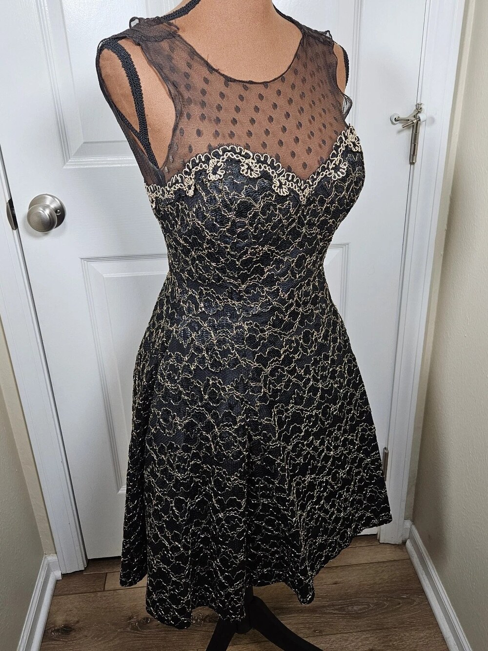 VTG Honeybee Fit and Flare Dress Black Gold Lace Women's Size 8 Petite Glam